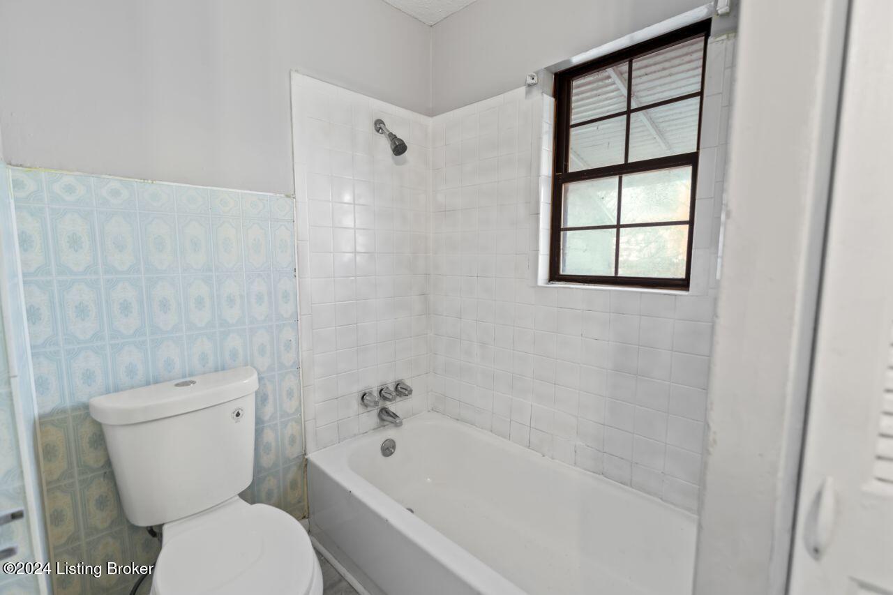 Louisville, Kentucky 40211, United States, 1 Bedroom Bedrooms, ,1 BathroomBathrooms,Residential,Active,27719