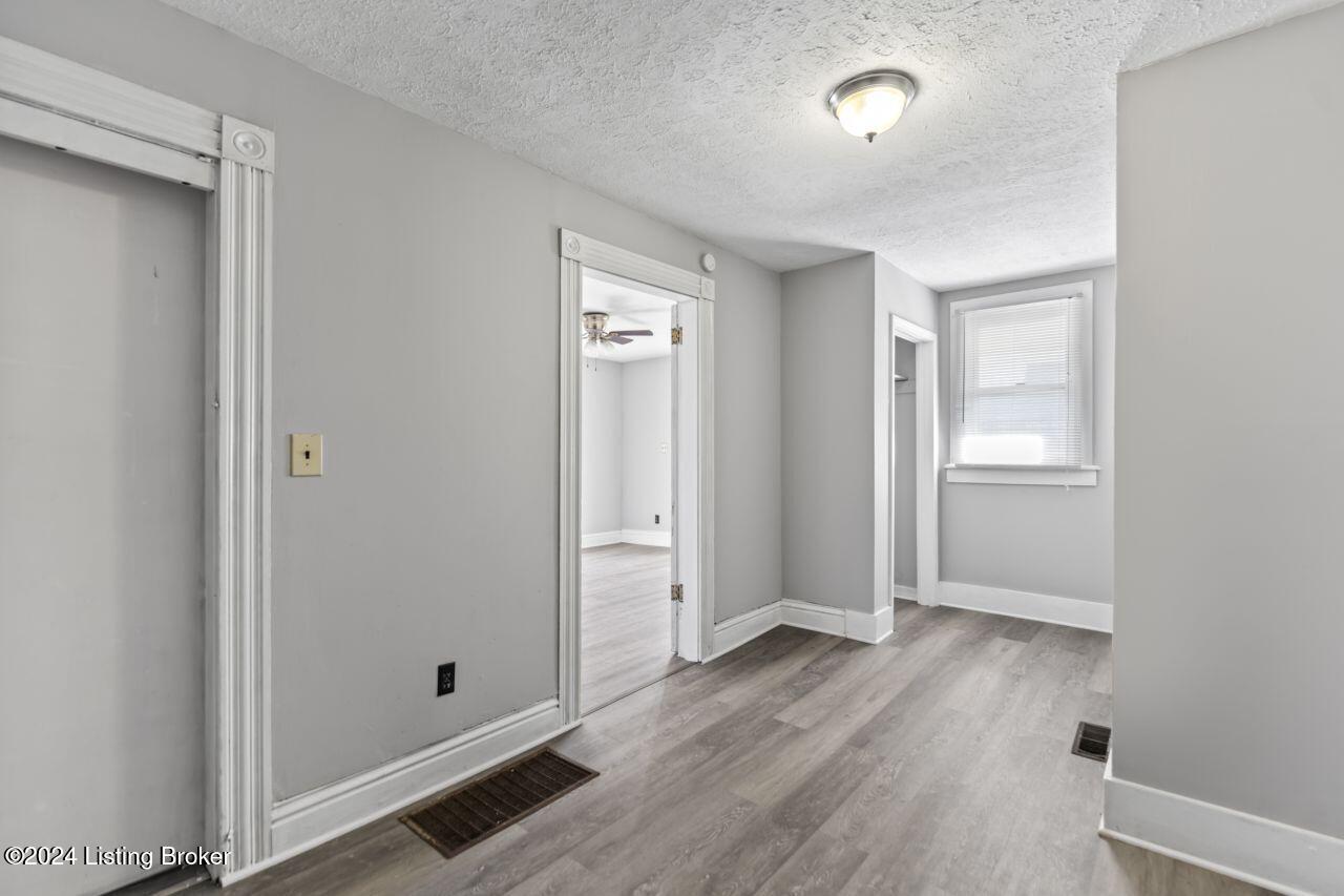 Louisville, Kentucky 40211, United States, 1 Bedroom Bedrooms, ,1 BathroomBathrooms,Residential,Active,27719