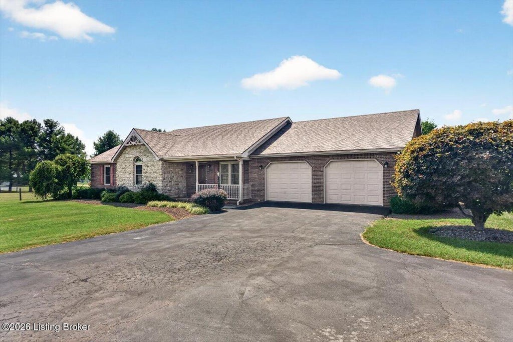 Photo of 653 Lone Valley Rd, Campbellsville, KY 42718 (MLS # 1732035)