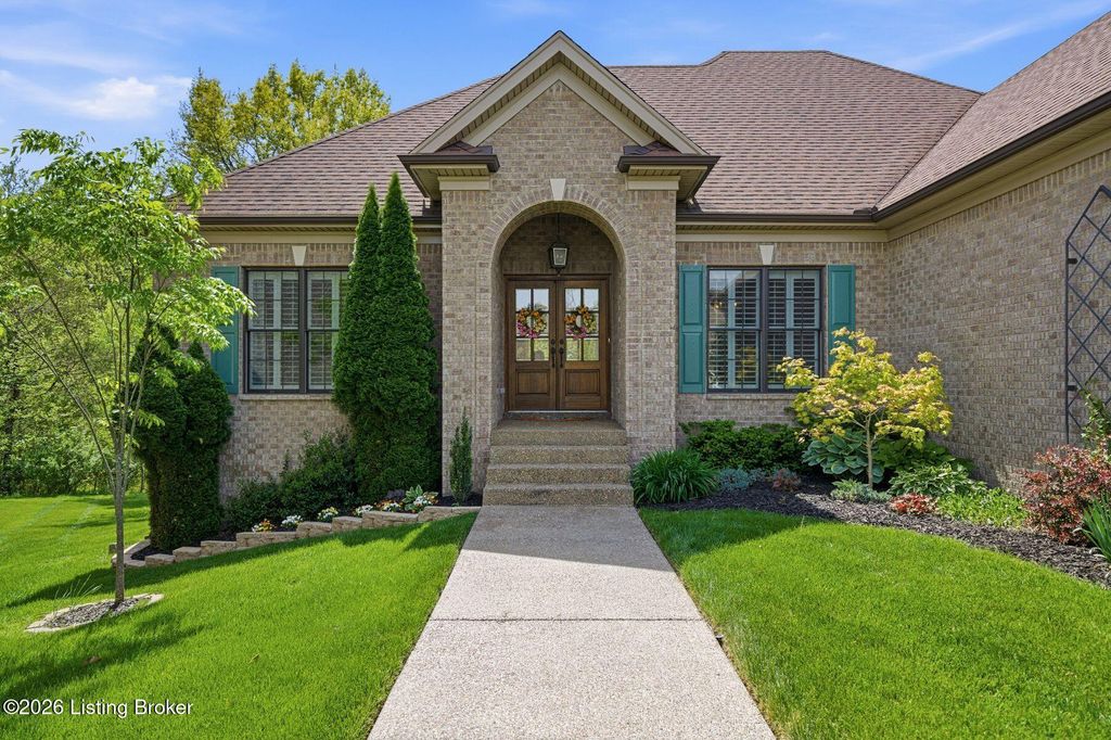 Photo of 2302 Clemons Way, Louisville, KY 40023 (MLS # 1715463)