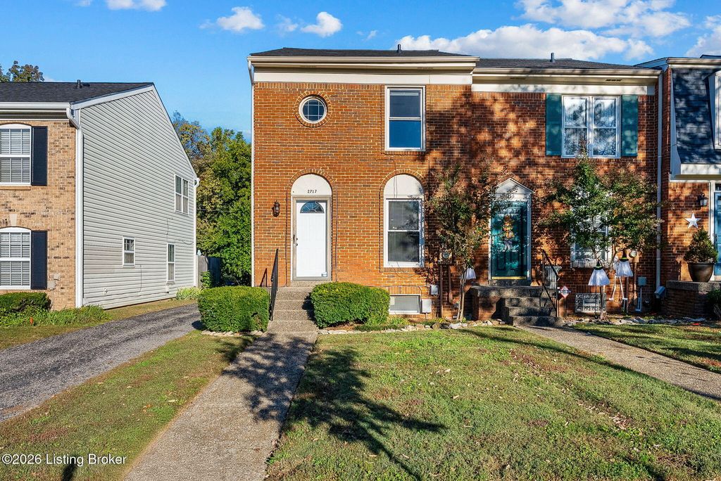 Photo of 2717 Langdon Dr, Louisville, KY 40241 (MLS # 1708203)
