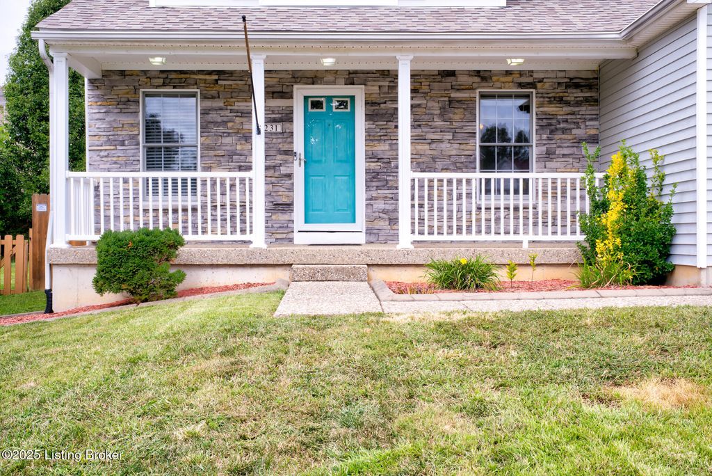 Photo of 5231 Oldshire Rd, Louisville, KY 40229 (MLS # 1700148)