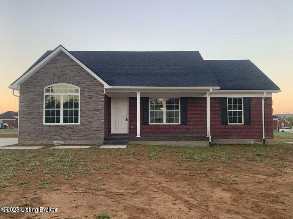 Photo of 141 Durango Dr, Coxs Creek, KY 40013 (MLS # 1701561)