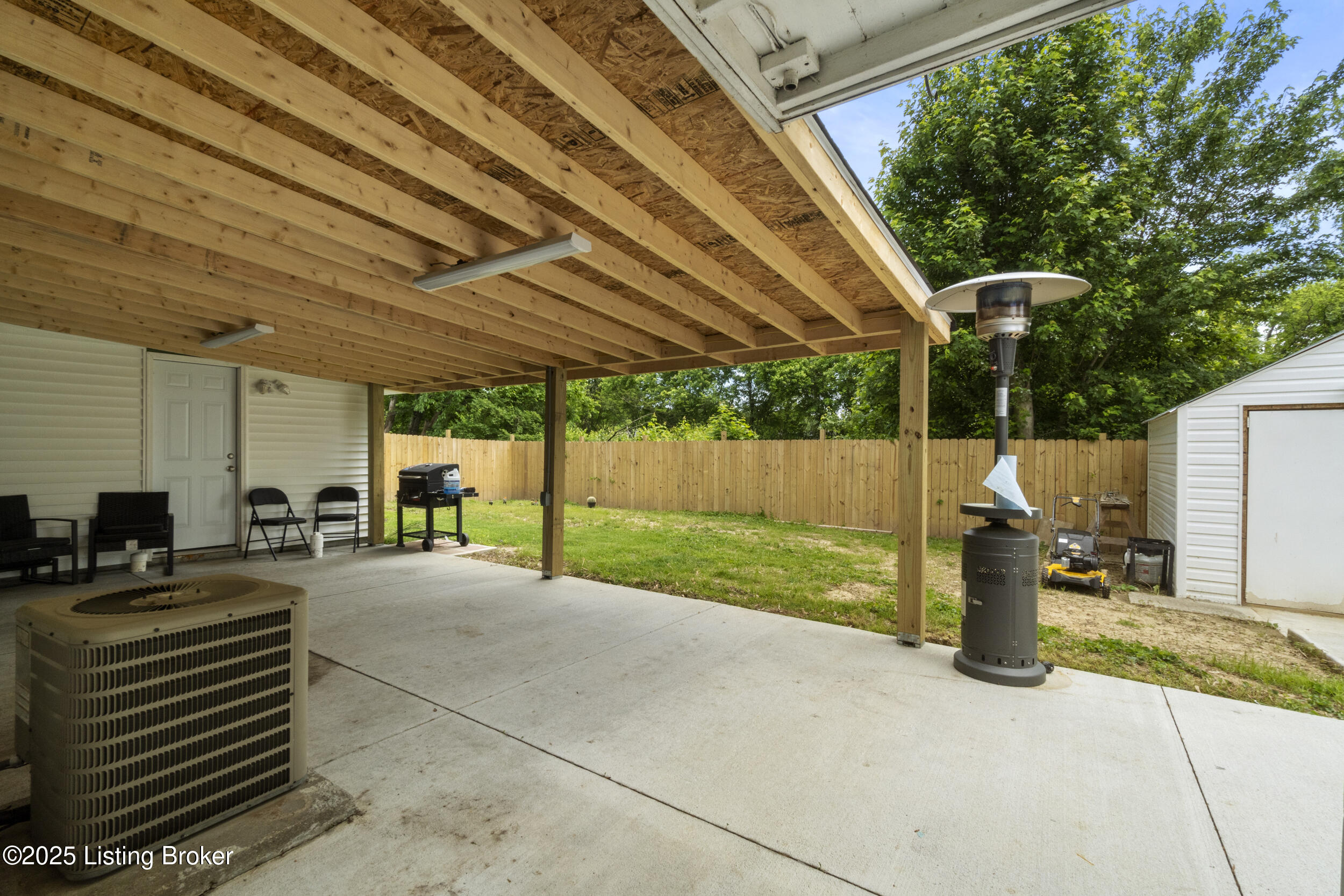 9927 Donerail Way, Louisville, Kentucky image 29