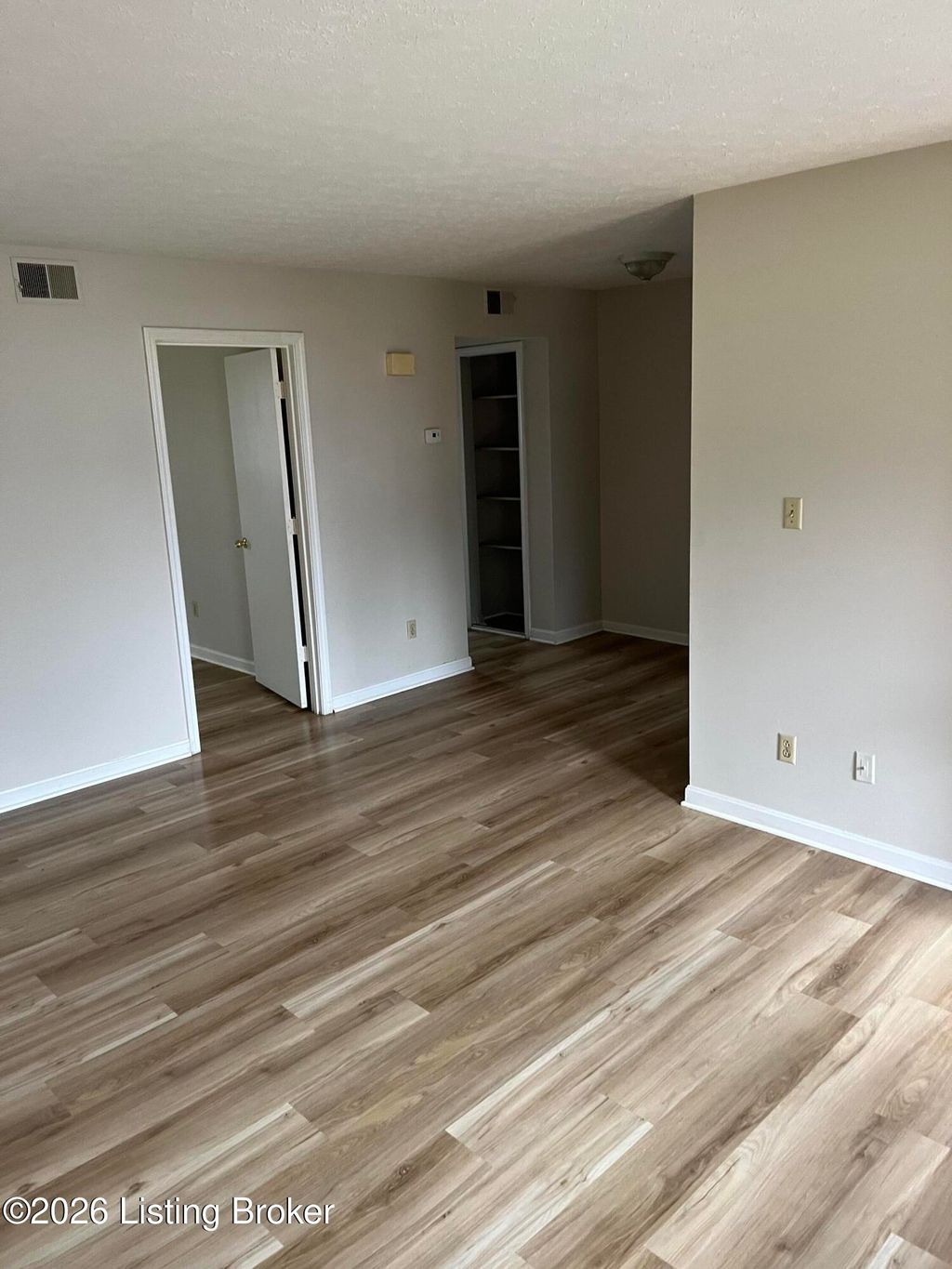 Photo of 1420 Hill St #Apt 5, Radcliff, KY 40160 (MLS # 1712224)