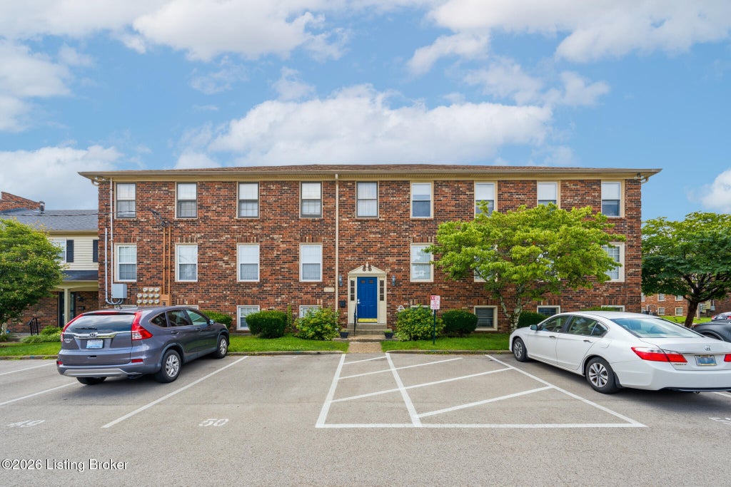 Photo of 8126 Lake Terrace #G11, Louisville, KY 40222 (MLS # 1722628)