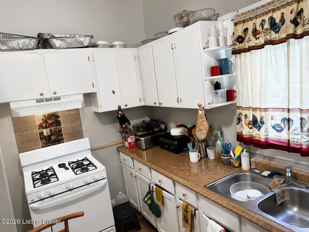 Photo of 2317 Woodland Ave, Louisville, KY 40210 (MLS # 1716845)