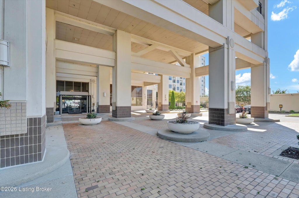 Photo of 1 Riverpointe Plaza #701, Jeffersonville, IN 47130 (MLS # 1730450)
