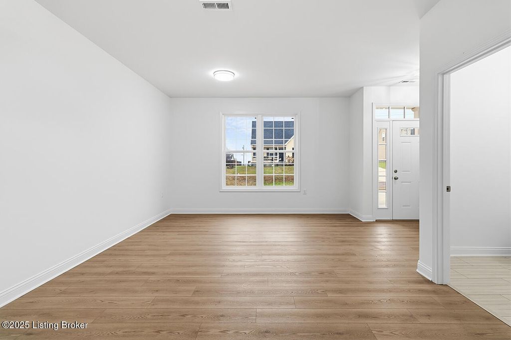 Photo of 116 Danbrook Ct, Radcliff, KY 40160 (MLS # 1704184)