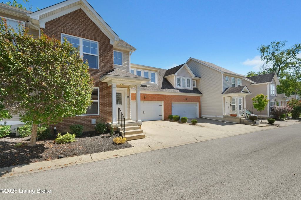 Photo of 405 Clare Ln, Louisville, KY 40206 (MLS # 1704340)