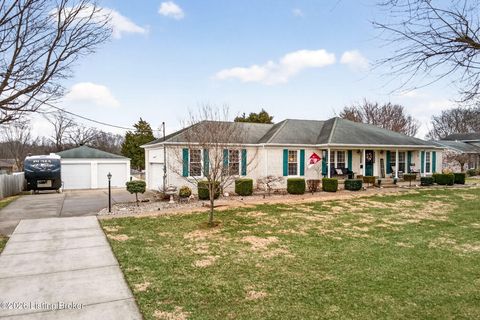 Photo of 4809 Fox Chase Dr, Shepherdsville, KY 40165 (MLS # 1706645)