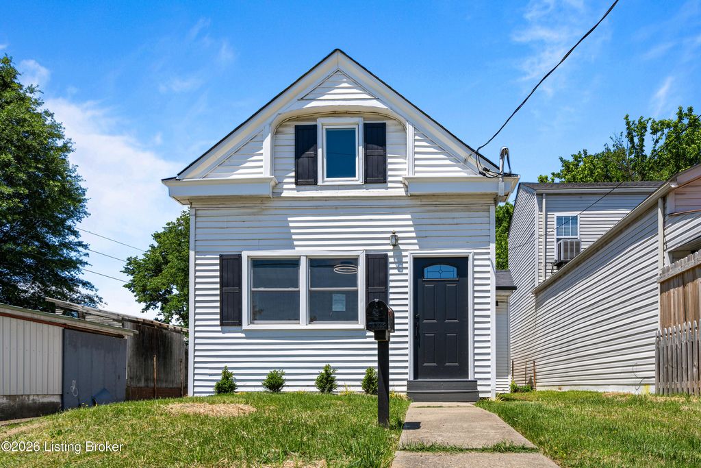 Photo of 1513 Quarry St, Louisville, KY 40206 (MLS # 1717165)