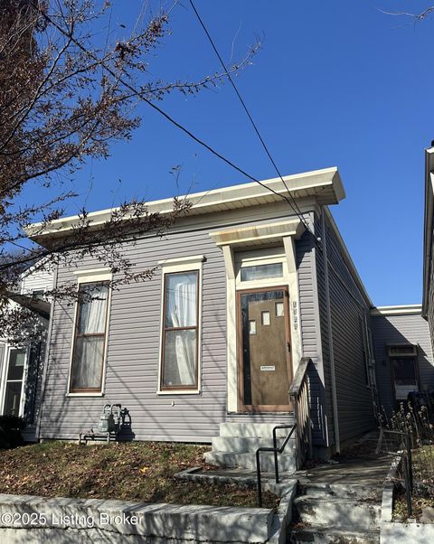 Photo of 1027 Lampton St, Louisville, KY 40204 (MLS # 1705519)