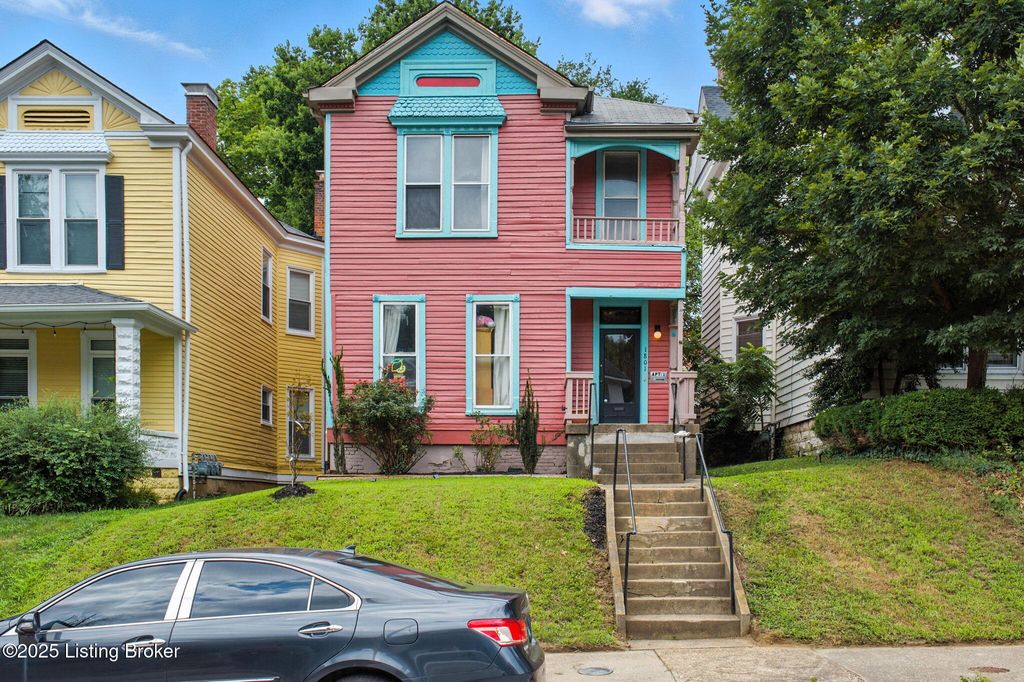 Photo of 1801 Tyler Pkwy, Louisville, KY 40204 (MLS # 1708651)