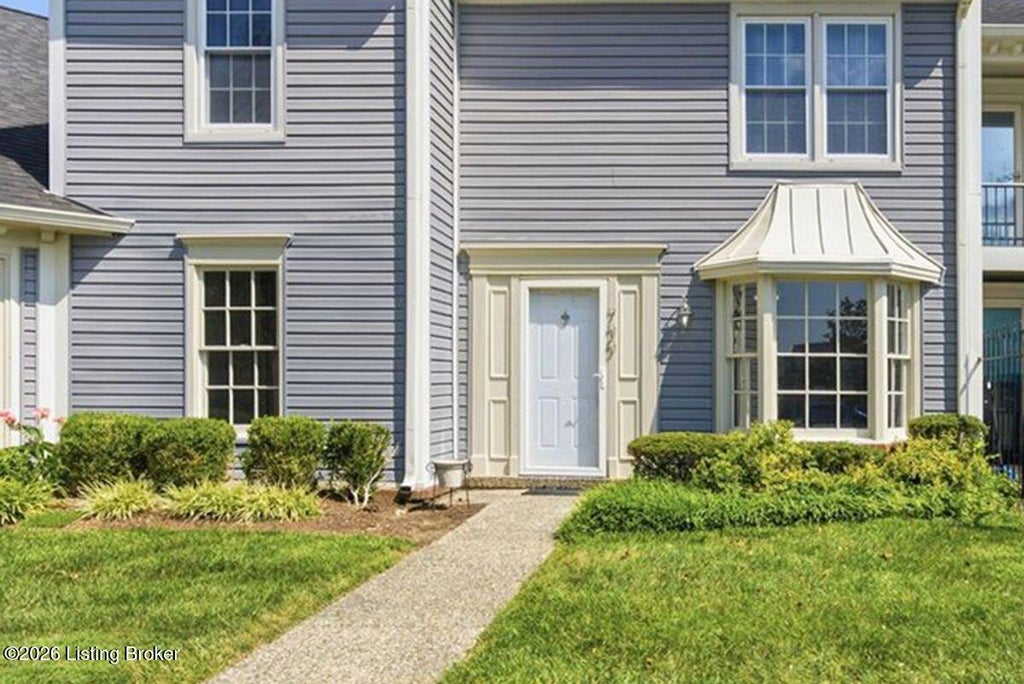 Photo of 700 Yorkwood Pl, Louisville, KY 40223 (MLS # 1727465)