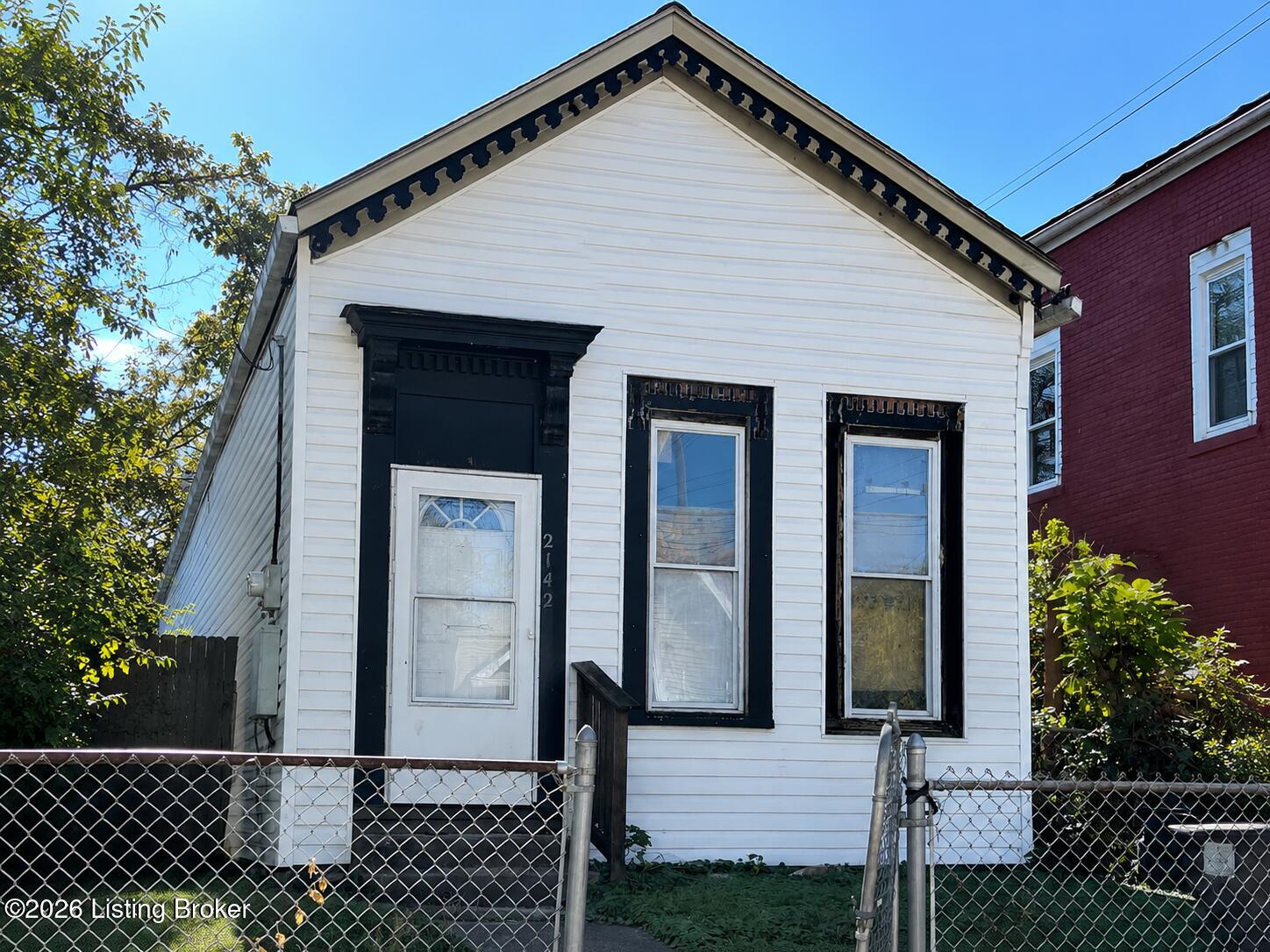 Photo 1 of 12 — 2142 Duncan St, Louisville, KY 40212