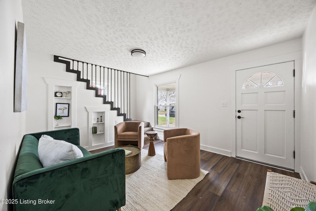 Photo of 4106 S Brook St, Louisville, KY 40214 (MLS # 1705039)