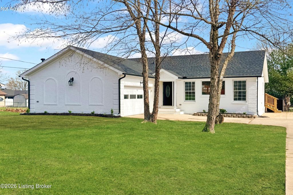 Photo of 400 Newman Way, Mt Washington, KY 40047 (MLS # 1713402)