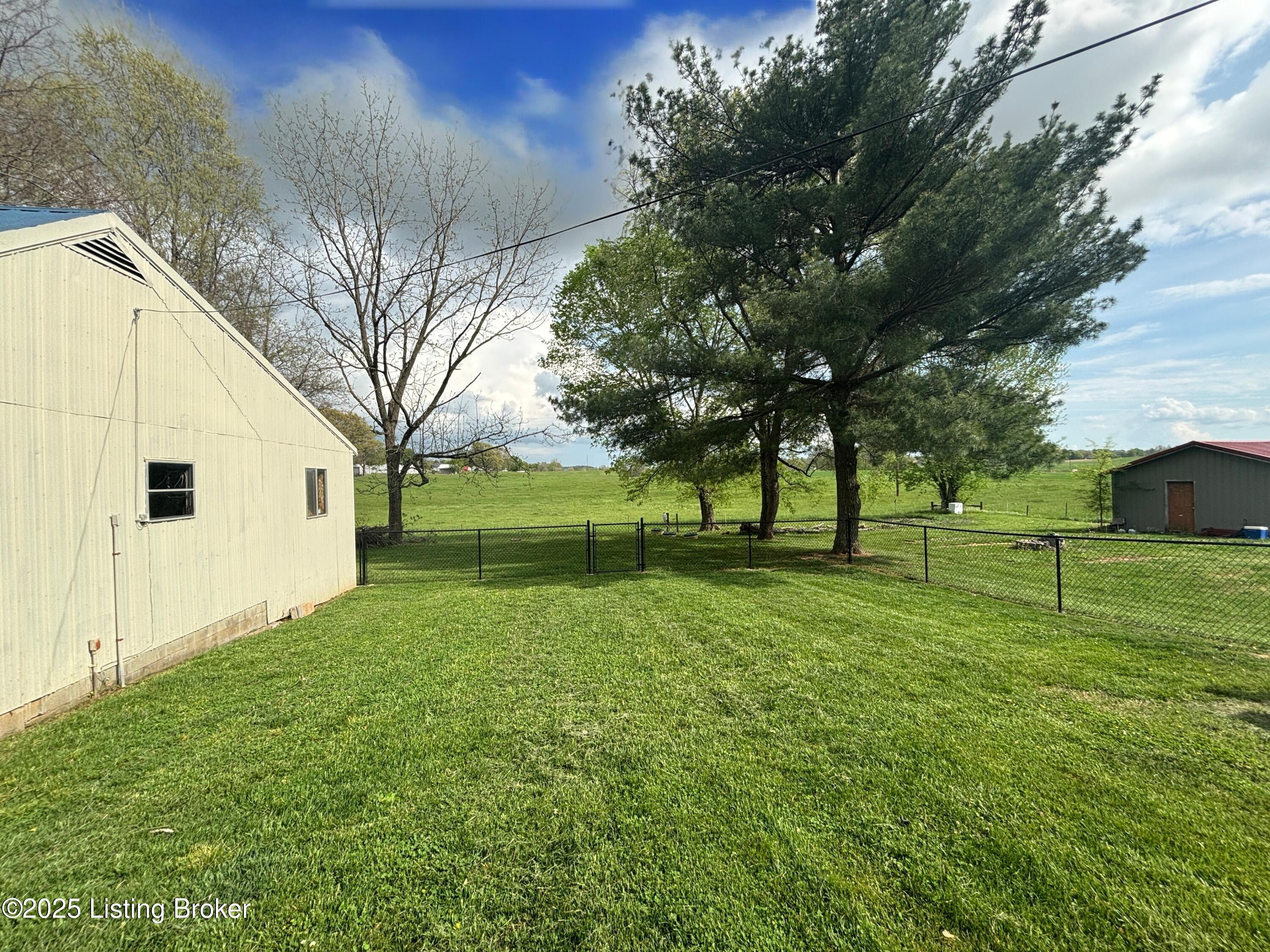 4550 Garrett Rd, Brandenburg, Kentucky image 5