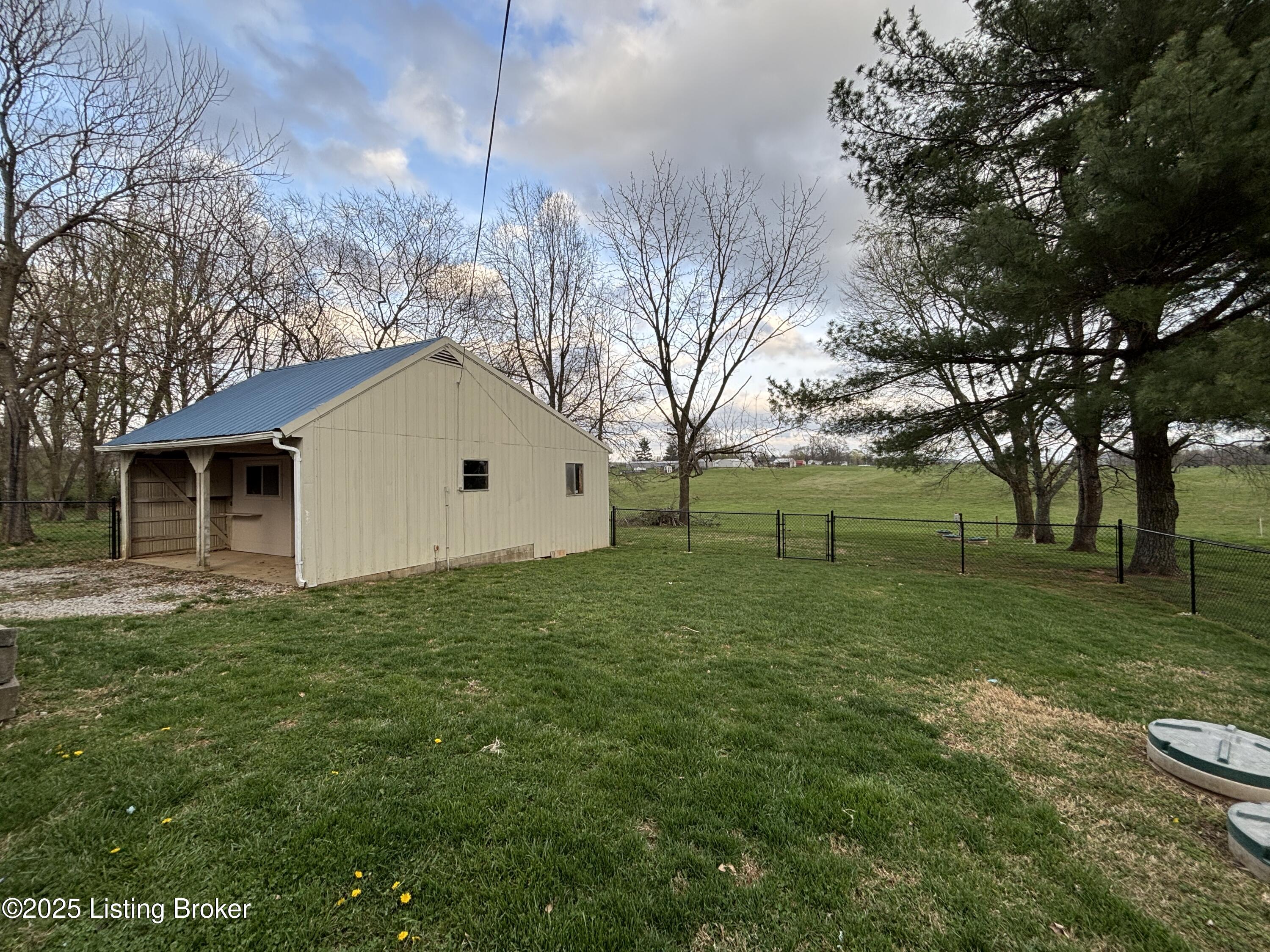 4550 Garrett Rd, Brandenburg, Kentucky image 5