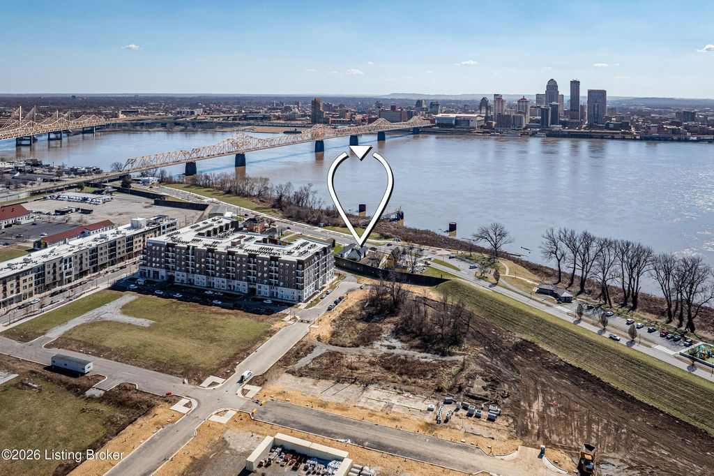 Photo of 427 E Riverside Dr, Clarksville, IN 47129 (MLS # 1711004)