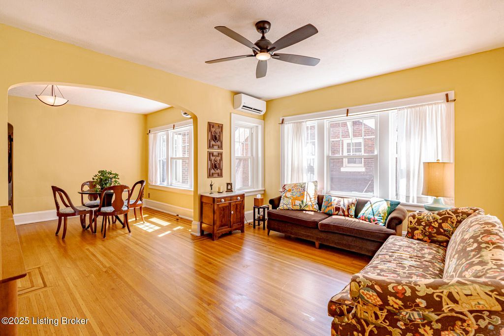 Photo of 2312 Alta Ave #3 Ave, Louisville, KY 40205 (MLS # 1710677)