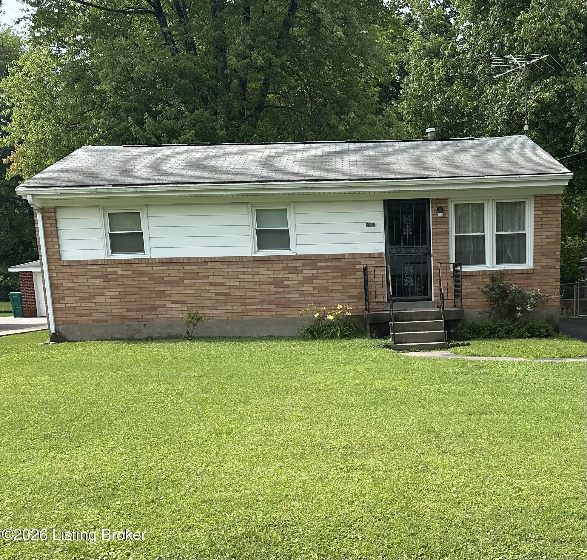 Photo 1 of 19 — 10602 Charlene Dr, Fairdale, KY 40118