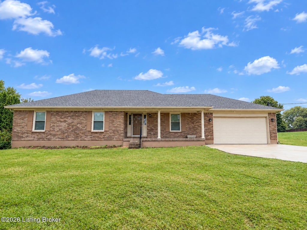 Photo of 1018 Farmaway Dr, Bardstown, KY 40004 (MLS # 1731530)