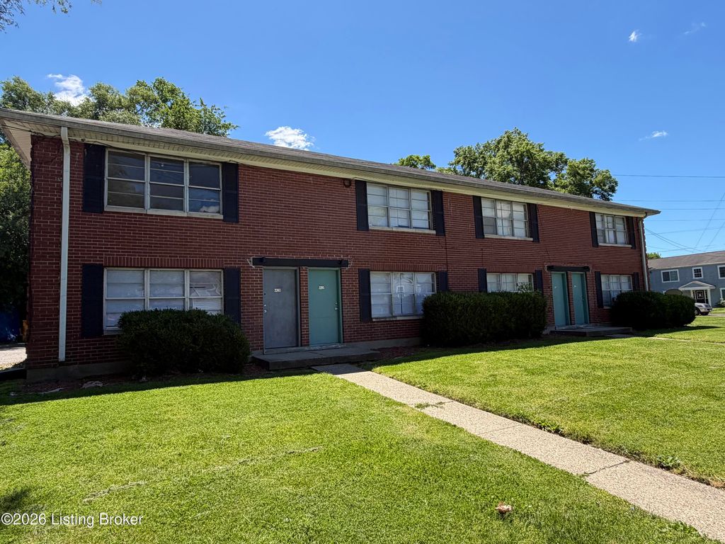 Photo of 1439 Thornberry Ave, Louisville, KY 40215 (MLS # 1717424)