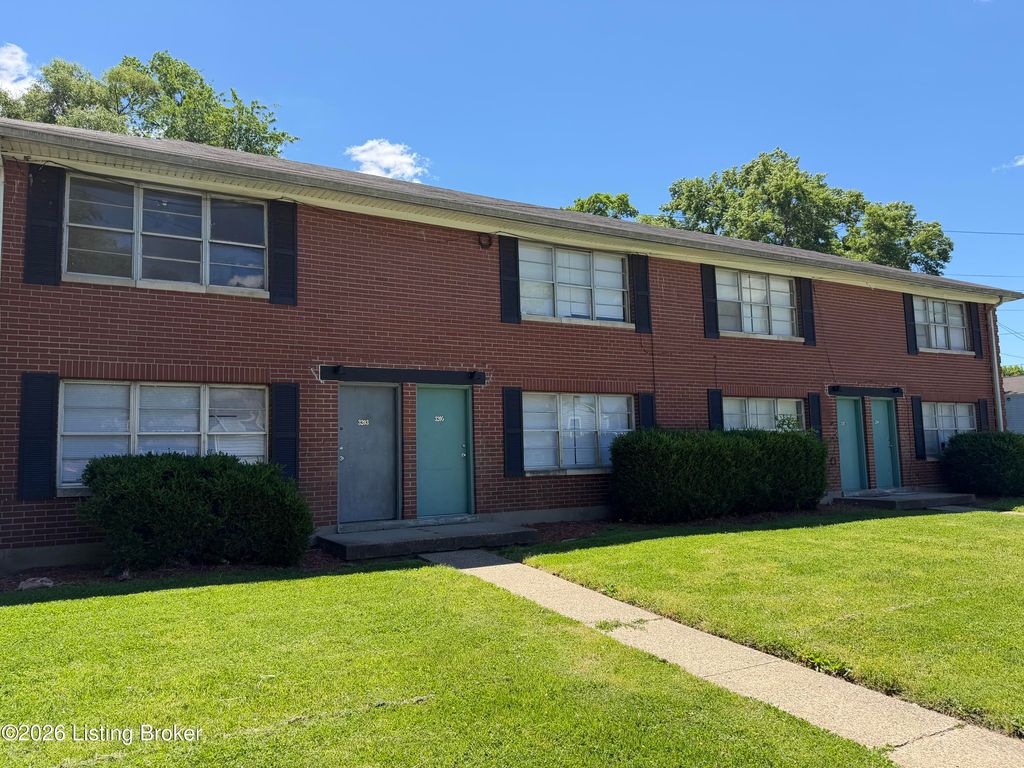 Photo of 1439 Thornberry Ave, Louisville, KY 40215 (MLS # 1717424)