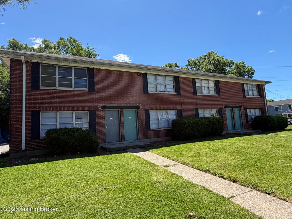 Photo of 1439 Thornberry Ave, Louisville, KY 40215 (MLS # 1717424)