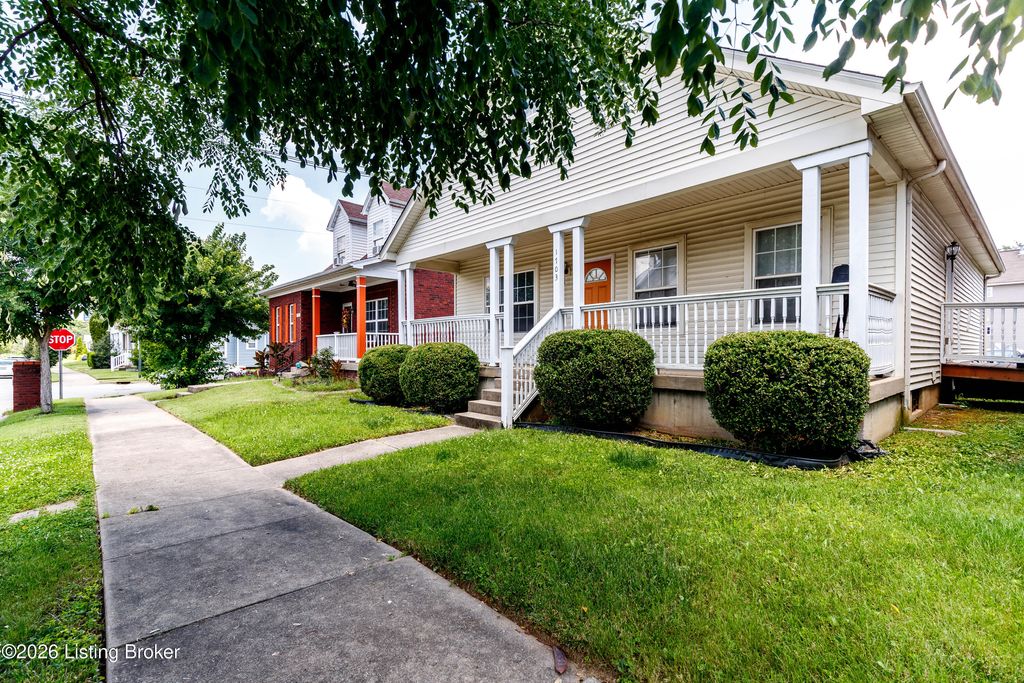 Photo of 1703 Mae Street Kidd Ave, Louisville, KY 40211 (MLS # 1723065)