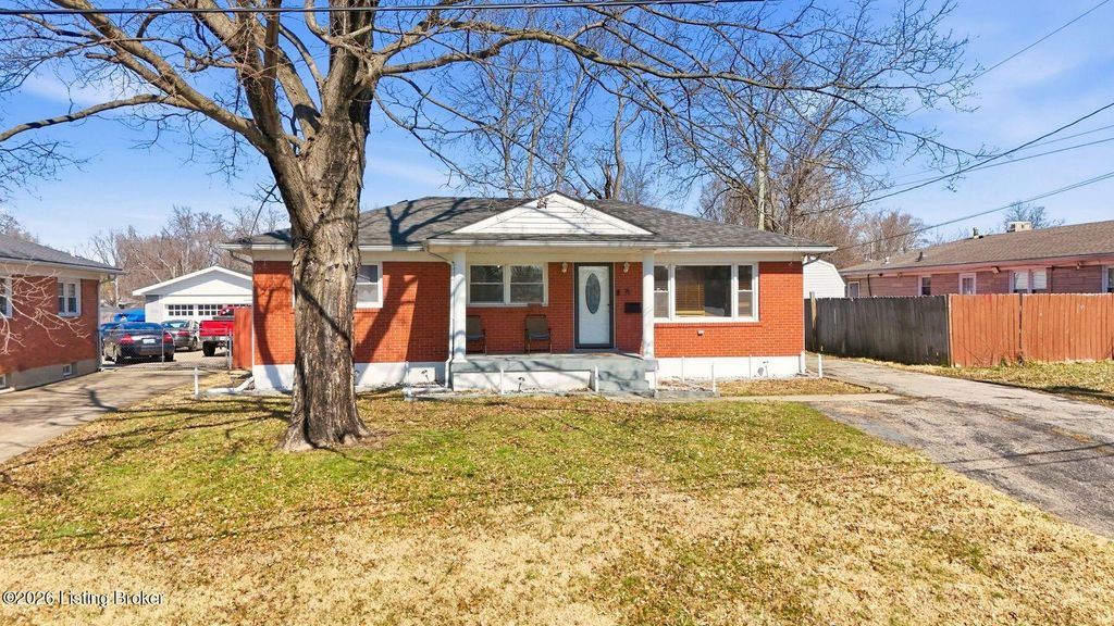 Photo of 2403 Adrienne Way, Louisville, KY 40216 (MLS # 1710331)