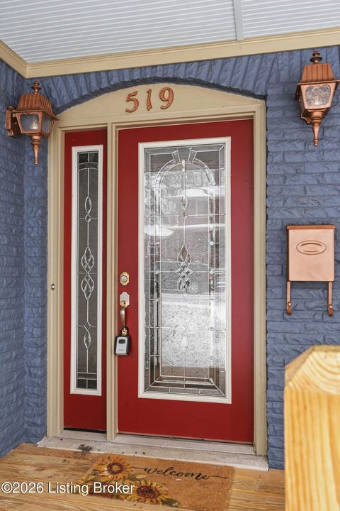 Photo of 519 Magnolia Ave, Shelbyville, KY 40065 (MLS # 1707659)