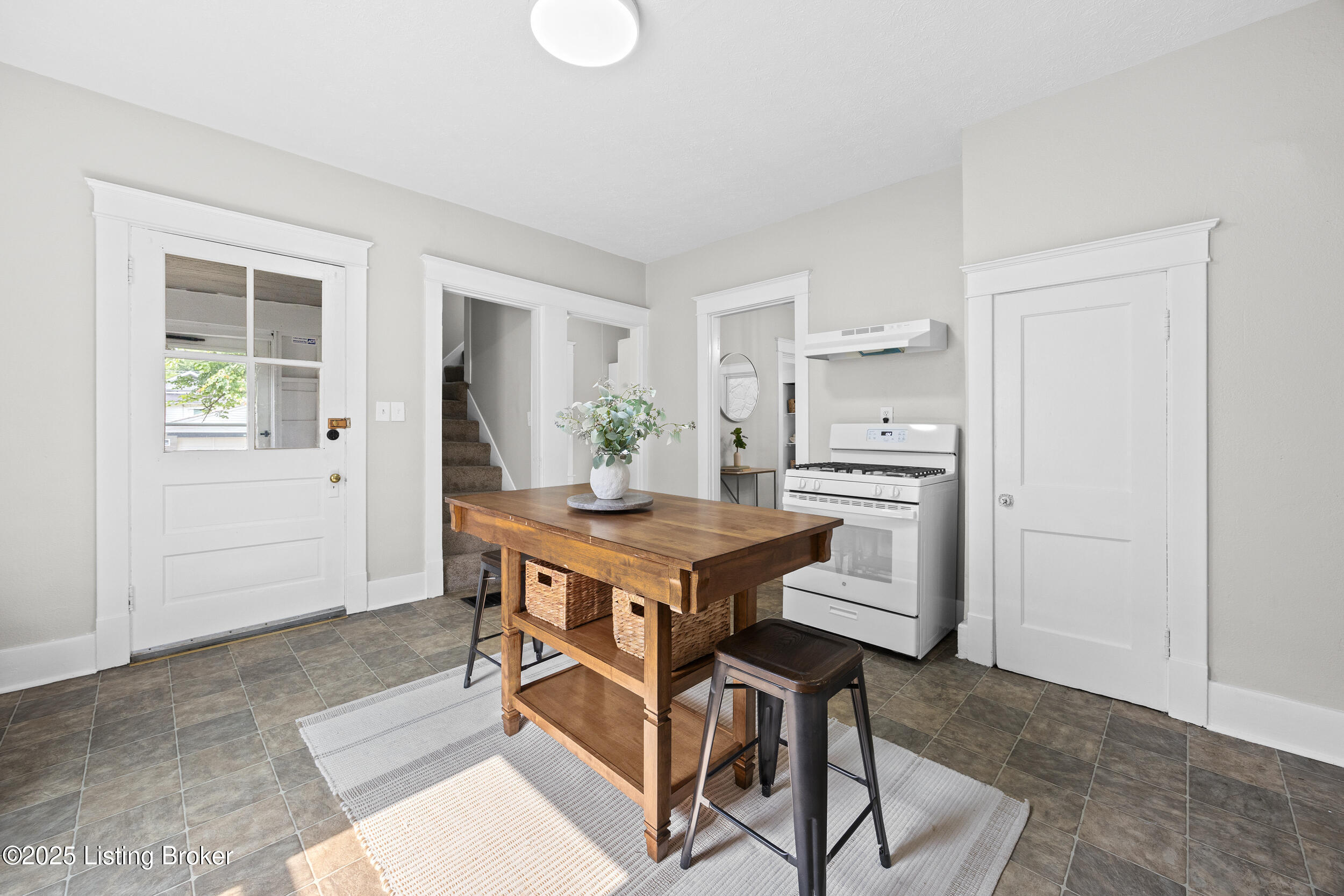 712 M St, Louisville, Kentucky image 13