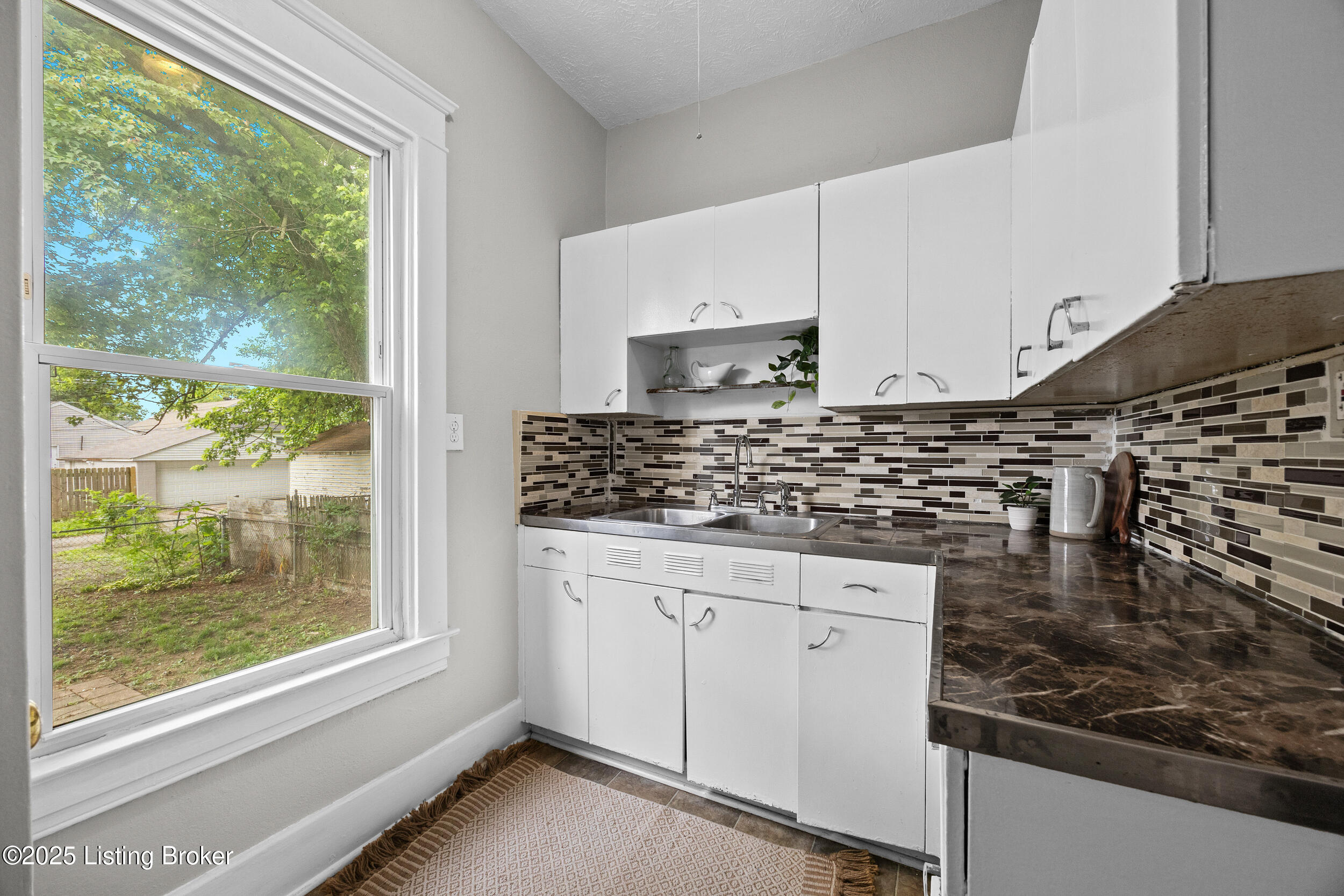 712 M St, Louisville, Kentucky image 14