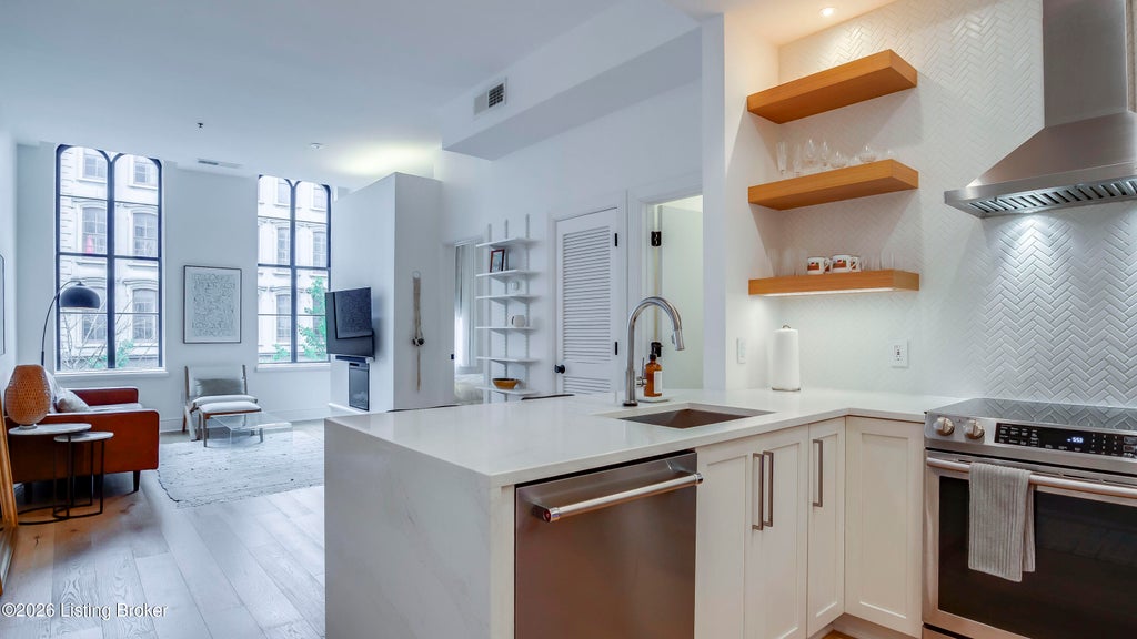 Photo of 711 W Main St #APT A, Louisville, KY 40202 (MLS # 1731374)