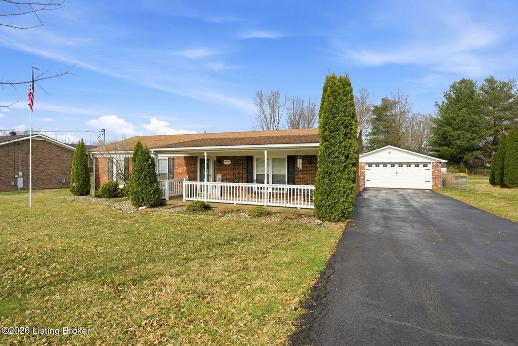 Photo of 272 Minnie Ln, Shepherdsville, KY 40165 (MLS # 1711940)