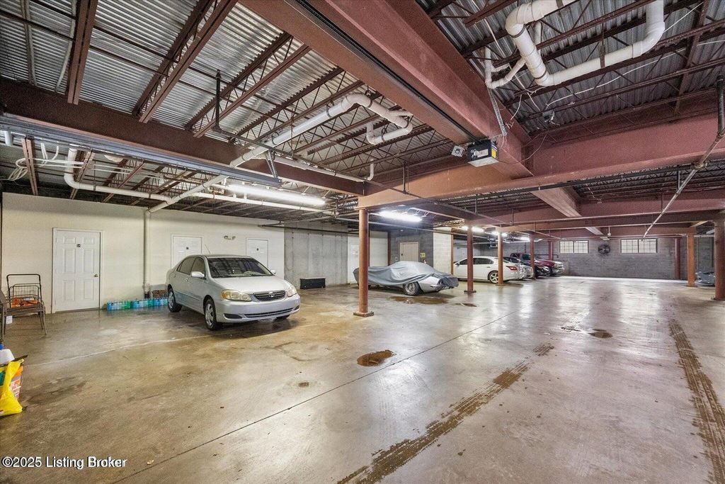 Photo of 8505 Atrium Dr #103, Louisville, KY 40220 (MLS # 1711232)