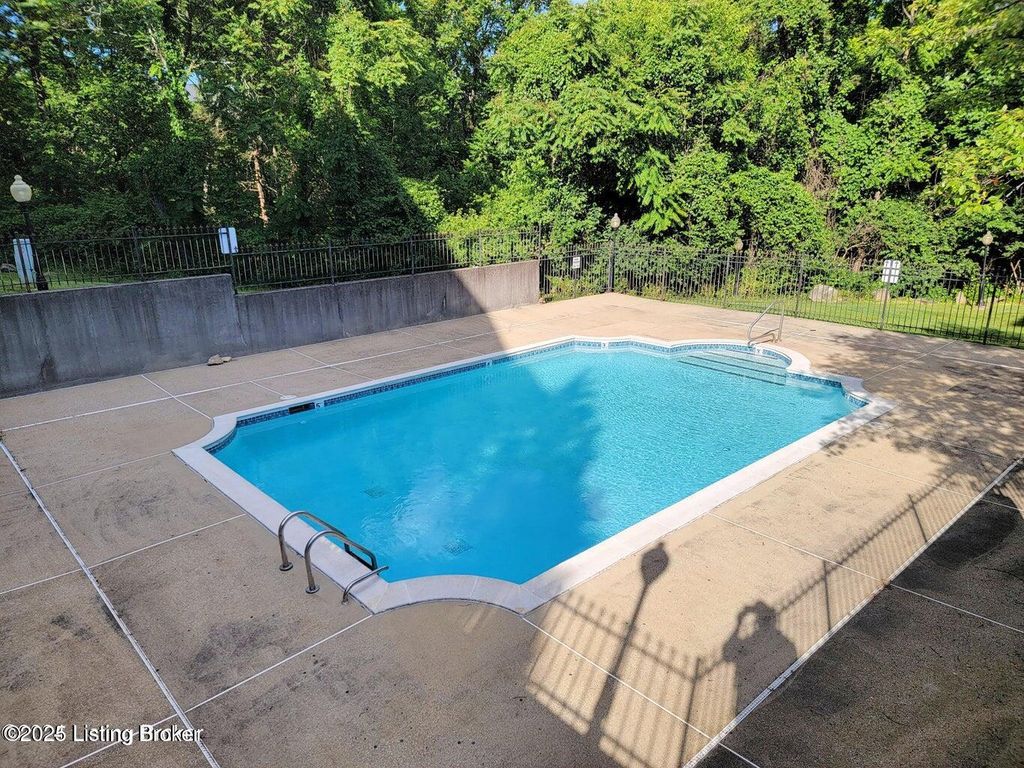 Photo of 8505 Atrium Dr #103, Louisville, KY 40220 (MLS # 1711232)