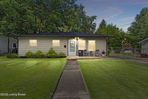 Tiny photo for 9923 Appollo Lane LN, Louisville, KY 40272 (MLS # 1729388)