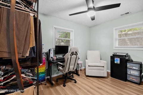 Tiny photo for 9923 Appollo Lane LN, Louisville, KY 40272 (MLS # 1729388)