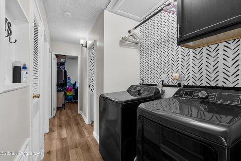 Tiny photo for 9923 Appollo Lane LN, Louisville, KY 40272 (MLS # 1729388)