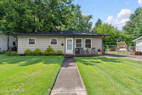 Photo of 9923 Appollo Lane LN, Louisville, KY 40272 (MLS # 1729388)