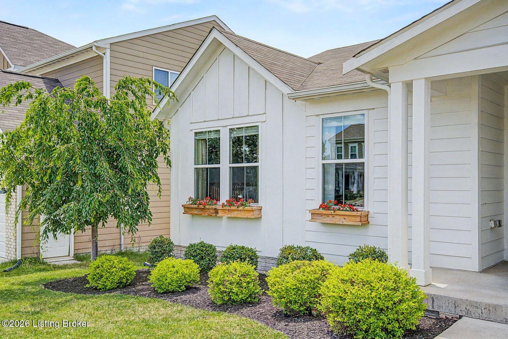 Photo of 3719 Scarlet Oak Ln, La Grange, KY 40031 (MLS # 1720660)