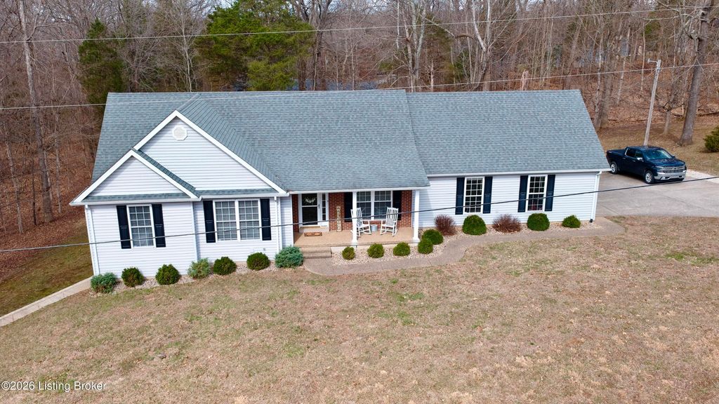 Photo of 70 Strawberry Cir, Brandenburg, KY 40108 (MLS # 1710881)