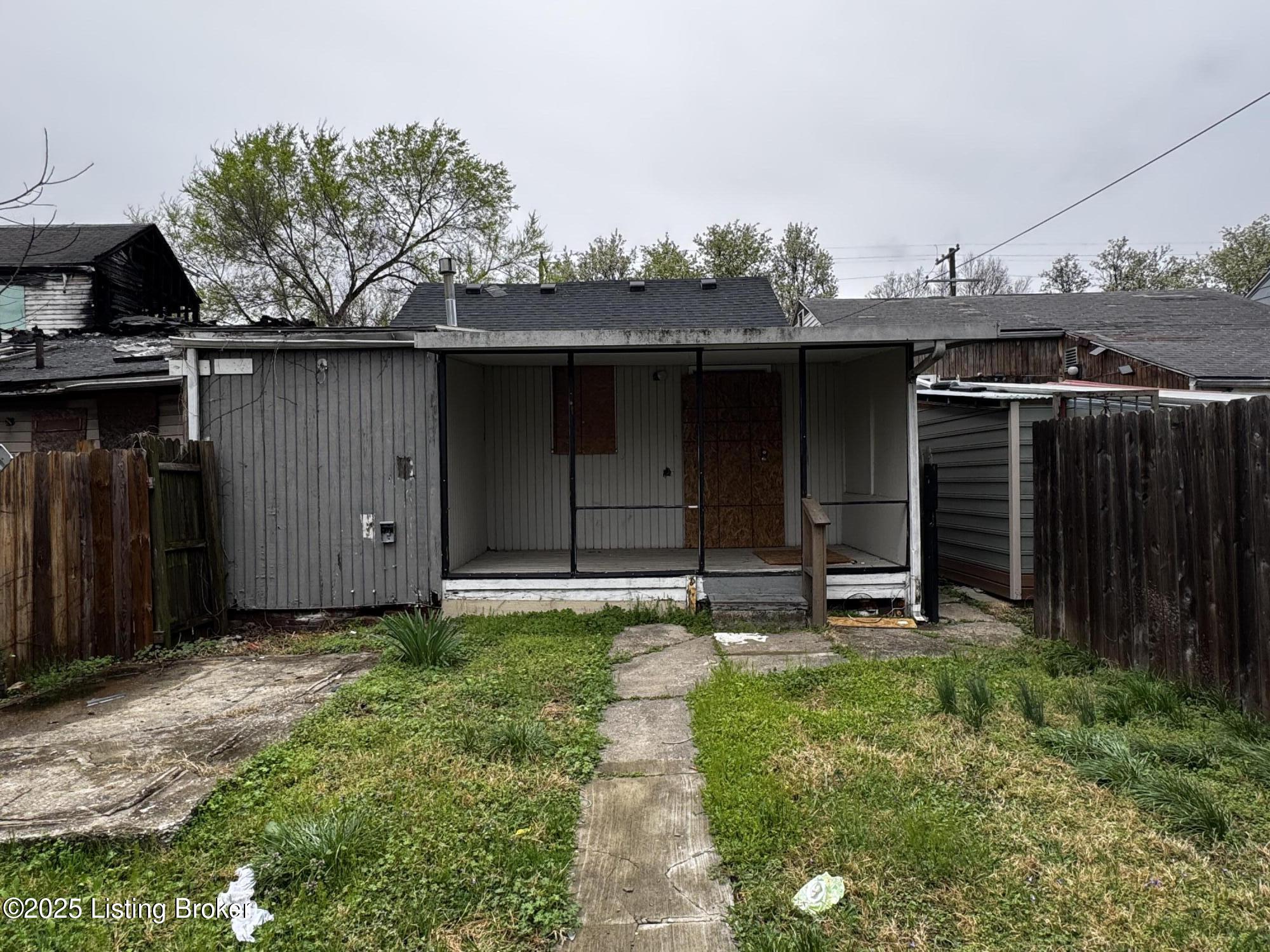 1822 Dumesnil St, Louisville, Kentucky image 2