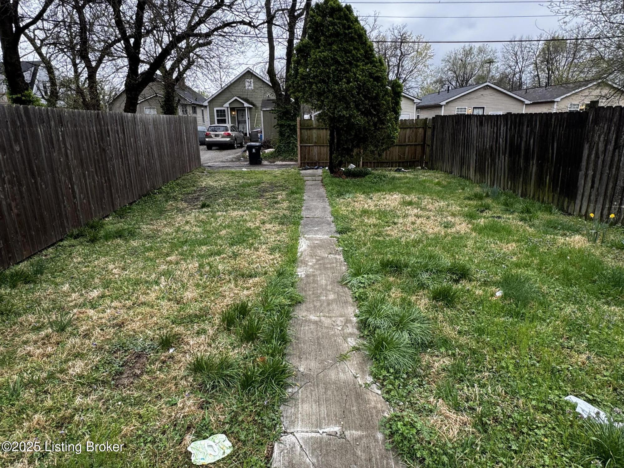 1822 Dumesnil St, Louisville, Kentucky image 3