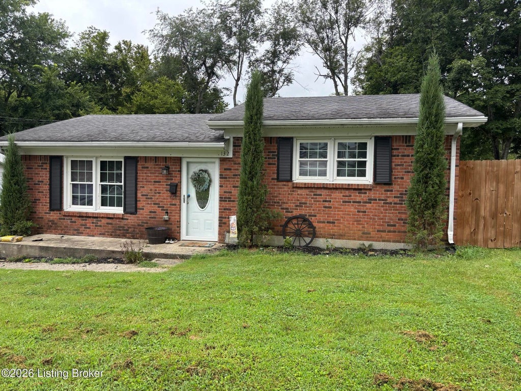 Photo of 127 N Summit Ave, Hodgenville, KY 42748 (MLS # 1726921)
