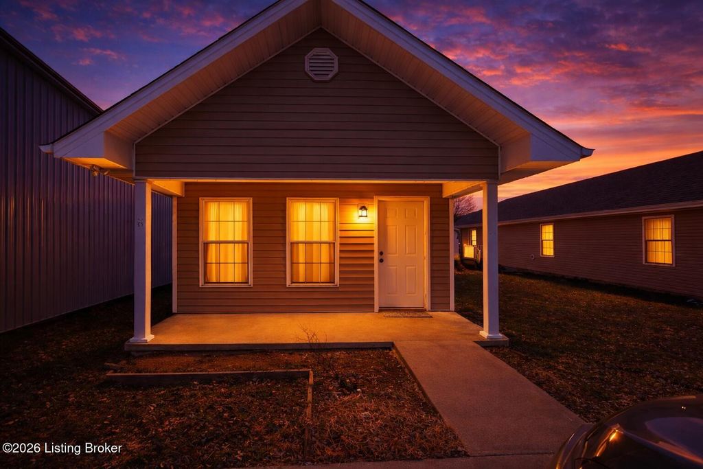 Photo of 30 Lawrence Ln, Mt Vernon, KY 40456 (MLS # 1711039)